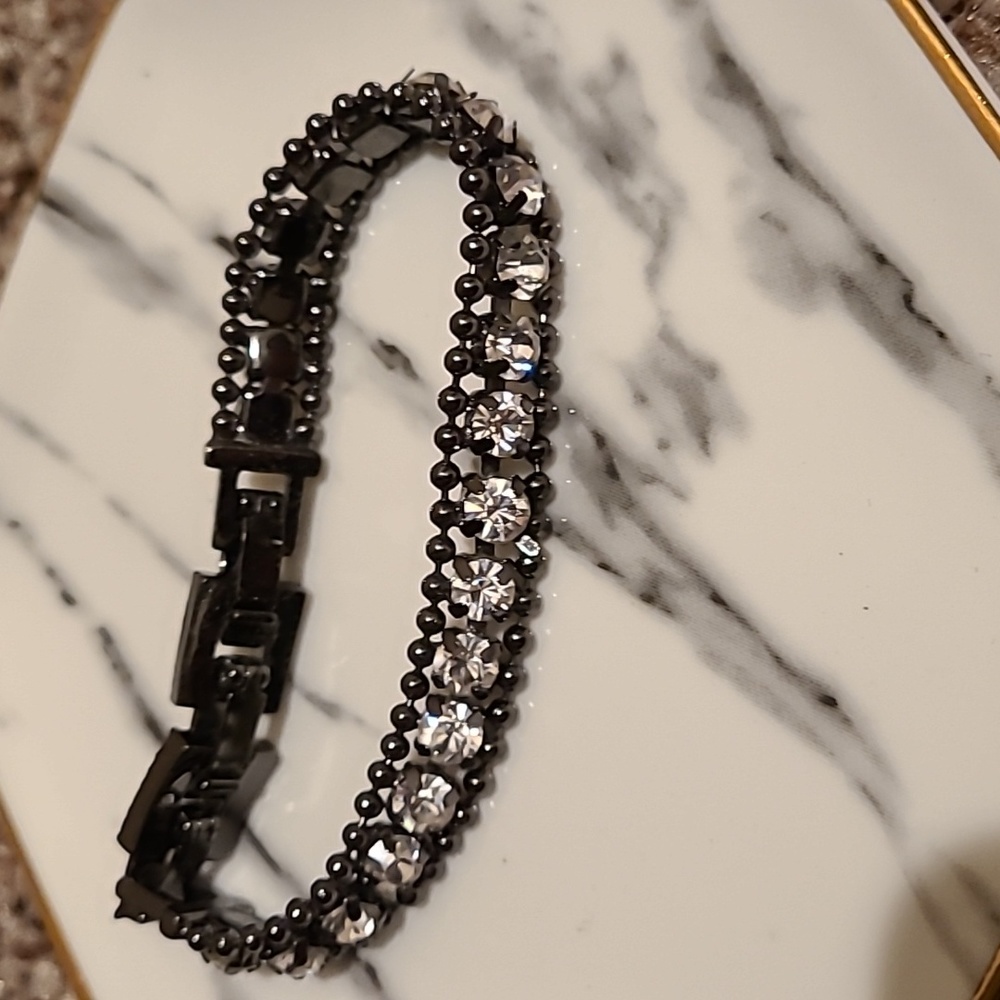 Steel gray & Crystal beaded Express bracelet
